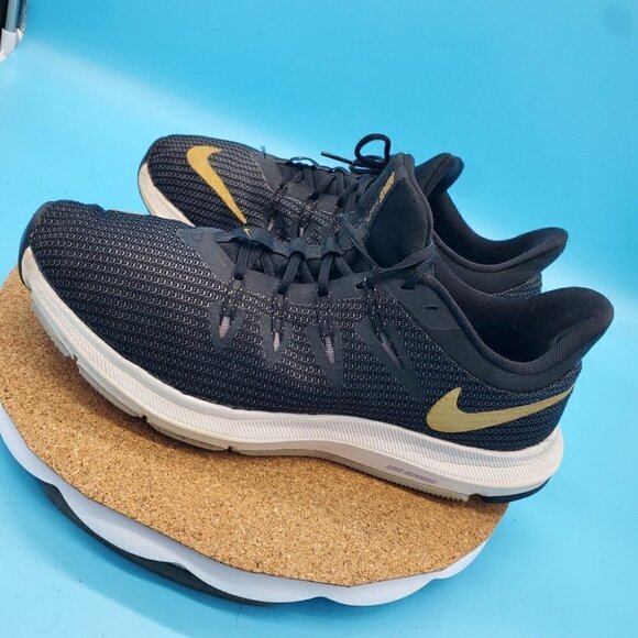 Nike Shoes Women 9.5 Quest Metallic Gold AA7412-006 Running - Picture 7 of 7